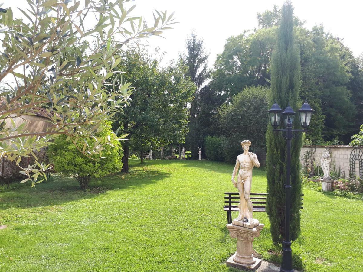 Pierry La Crapounette (Adults Only) מראה חיצוני תמונה